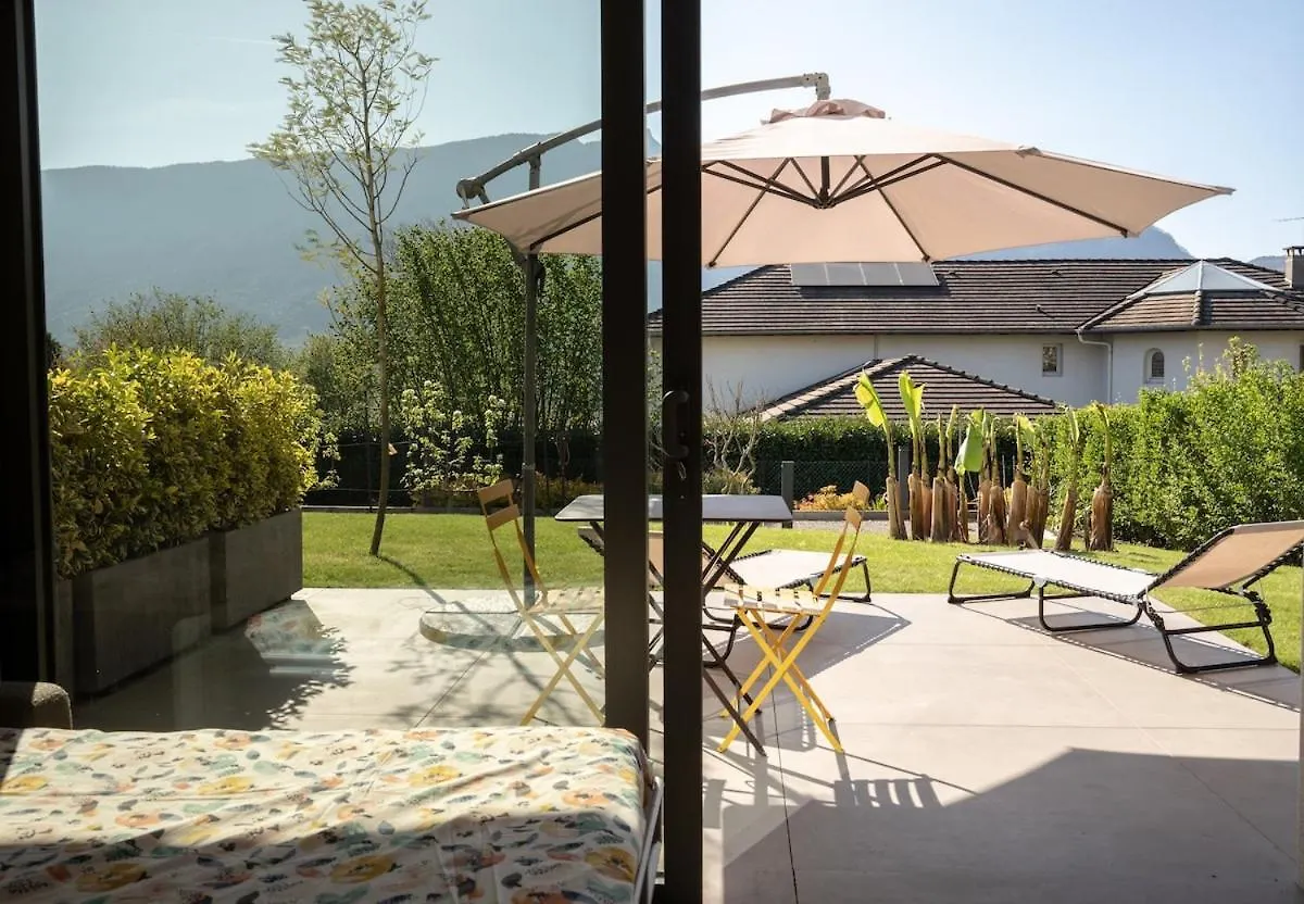 Cote Lac - Apartment In Luxury Villa Tresserve